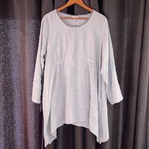 Women’s tunic shirt w/ pockets sz L